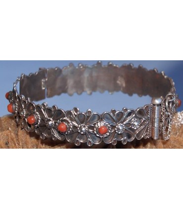 Silver and coral Kabyle bangle from Algeria 2
