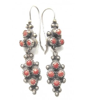 Boucles d'oreilles Berbè﻿res Algeriè﻿nnes en argent massif noirci et corail rouge