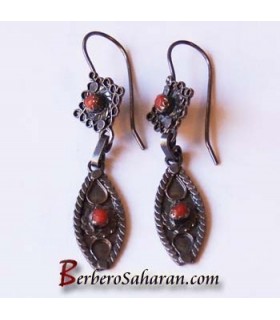 Boucles d'oreilles Kabyles traditionnelles en argent massif et corail rouge fait main