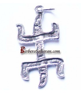 Symbole AZA en pendentif fait Ath yenni, Tizi-ouzou