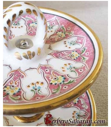 Gargoulette Tunisienne unique faite a la main en céramique blanche et or liquide et décorations Berbères