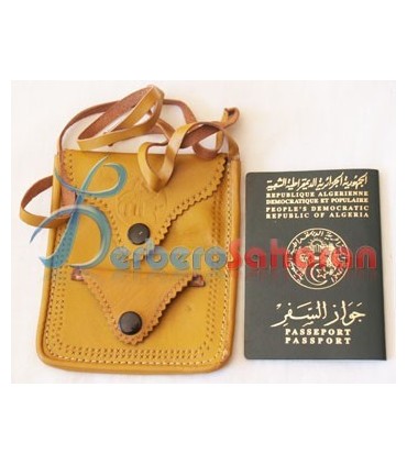 Pochette de Passeport en véritable cuir faite à la main en Algérie