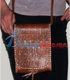 Le Sac à main Berbère Algérien pour femme est à vendre ici