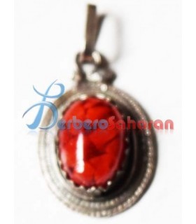 Pendentif en forme d'une petite fleur fait main en Kabylie en Argent et corail rouge