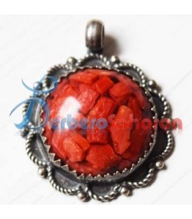 Pendentif en forme d'étoile fait 100% à la main en Kabylie en Argent massif et corail rouge﻿ de la Mediterranée