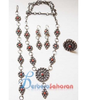 Thaasavth Kabyle en argent massif noirci, corail rouge et émaille