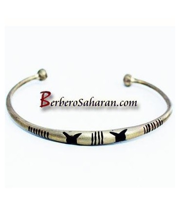 Jarre Berbère Ancienne faite a la main dans les montagnes Atlas